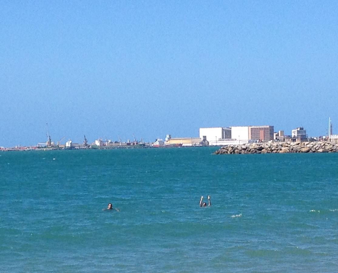 度假居 Em De Frente O Mar *
